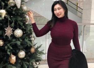 老阿姨看到小鲜肉，心都化了：“这就是心动的感觉吧！”